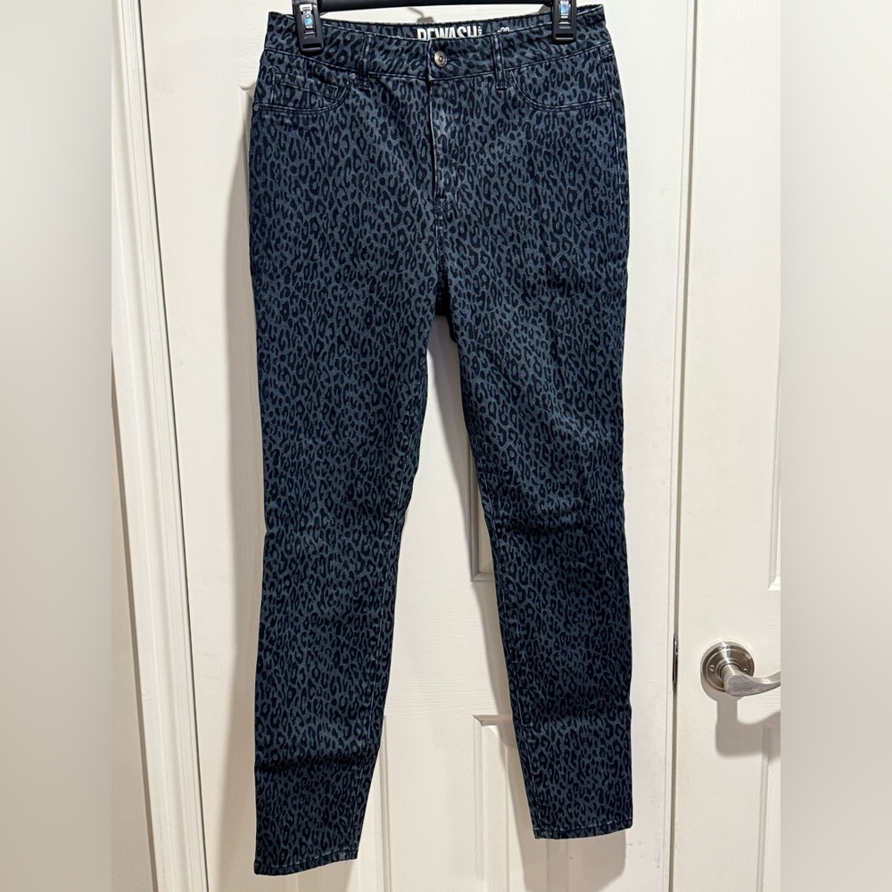 Rewash denim jeans with leopard print